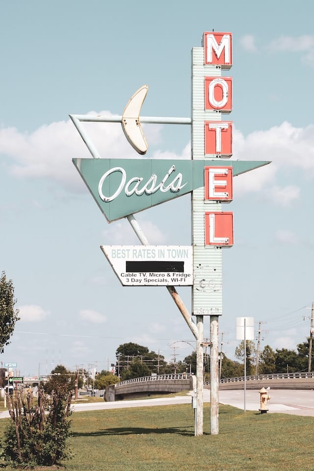 Motel Oasla billboard Oklahoma advetsing agency